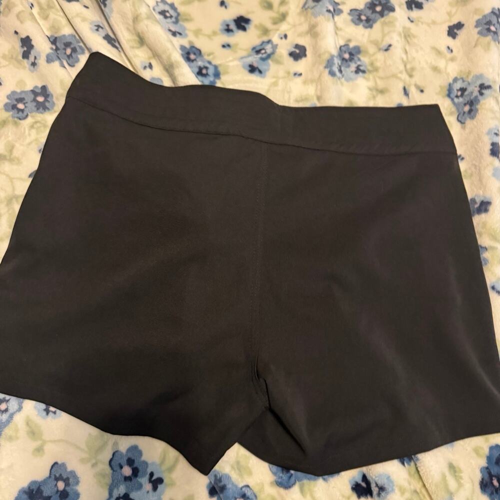 Black shorts Size 5 ❤️ - Picture 3 of 6